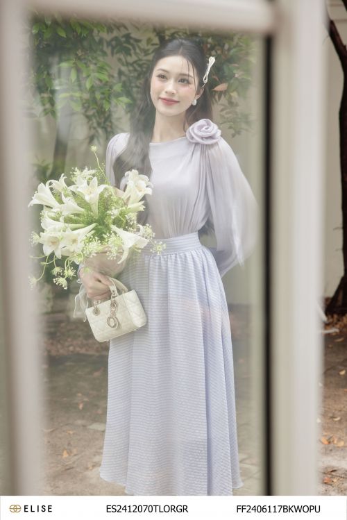 ÁO TƠ ÓNG GHI ĐÍNH HOA CỔ