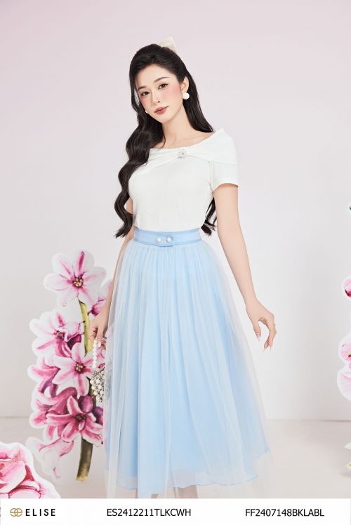 ÁO THUN TRẮNG CỔ NƠ