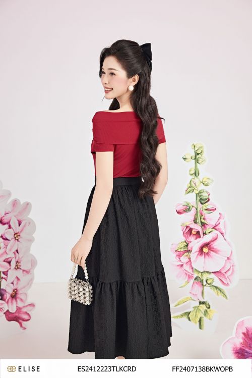 ÁO THUN ĐỎ ĐUN CỔ NƠ
