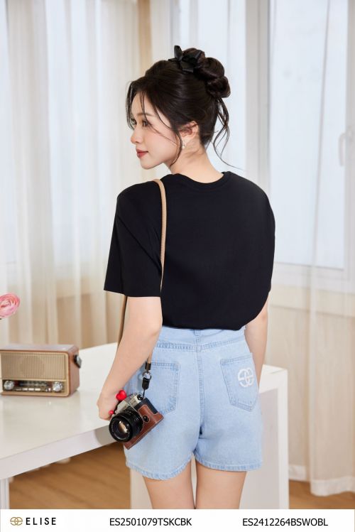QUẦN SOOC JEANS XANH NHẠT THÊU LOGO