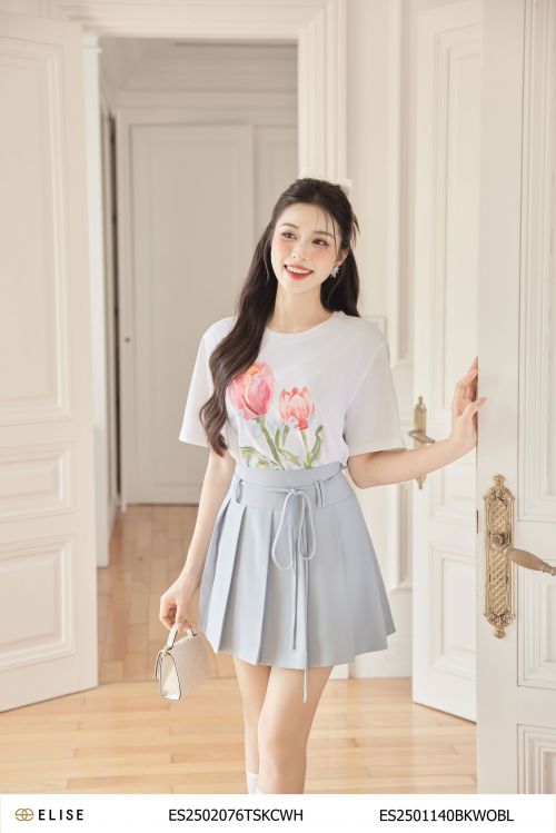 ÁO THUN TRẮNG IN HOA TULIP
