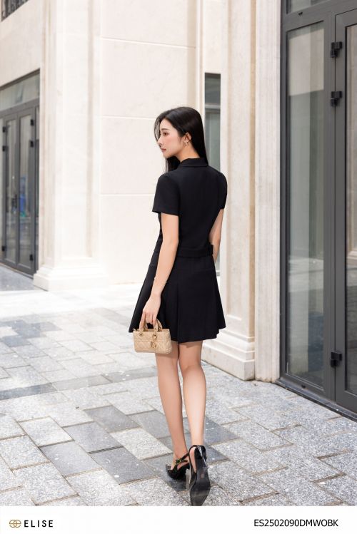 ĐẦM ĐEN CỔ VEST CHÂN XẾP LY ĐAI EO