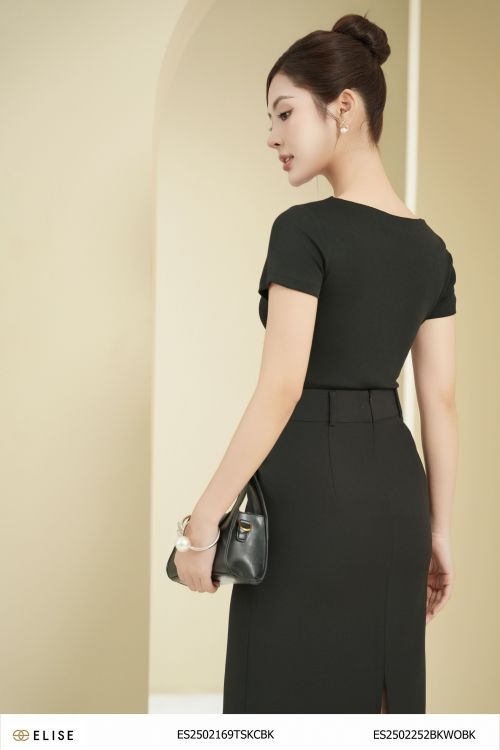 ÁO THUN ĐEN CỔ GIỌT NƯỚC