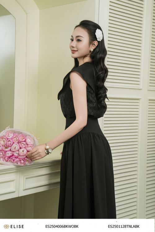 CV XÒE ĐEN NHÚN CHÂN CẠP