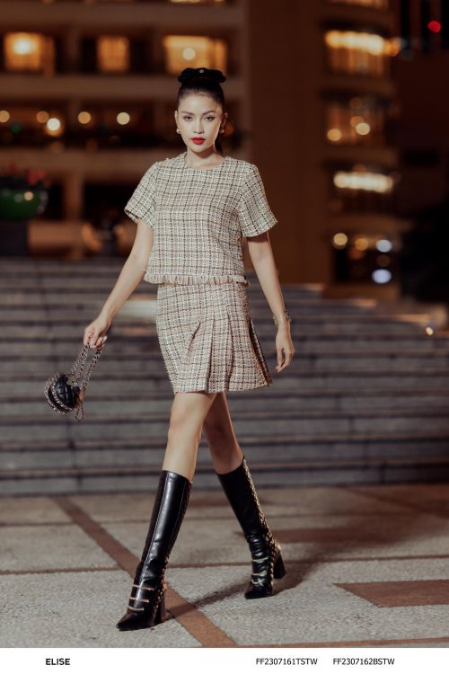  CV DẠ TWEED KẺ NỀN NÂU XẾP LY