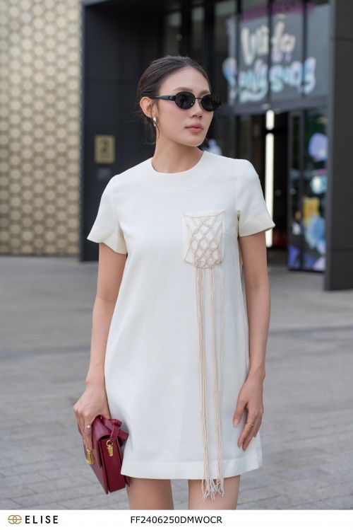 ĐẦM SUÔNG SỢI KEM TÚI NGỰC ĐAN DÂY LEN