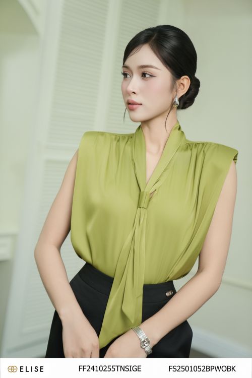 ÁO LỤA XANH LÁ MẠ NHÚN VAI DÂY CỔ