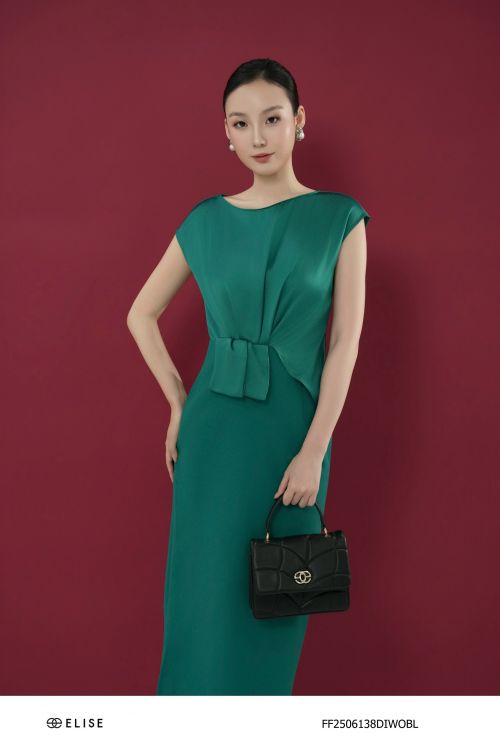 ĐẦM BÚT CHÌ XANH LỤC BẢO VAI CHỜM