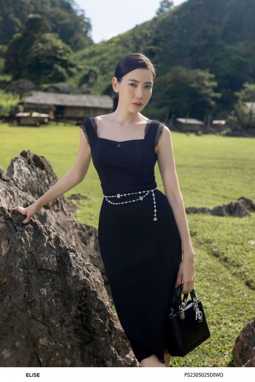 ĐẦM ĐEN SÁT NÁCH CỔ VUÔNG VIỀN REN