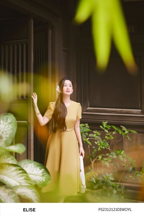 ĐẦM VÀNG CHÂN XÒE ĐAI EO