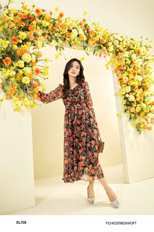 ĐẦM VOAN ĐEN HOA CỔ V