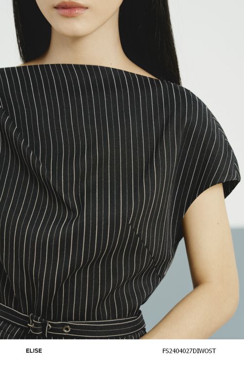 ĐẦM ĐEN KẺ TRẮNG CỔ THUYỀN XẾP LY