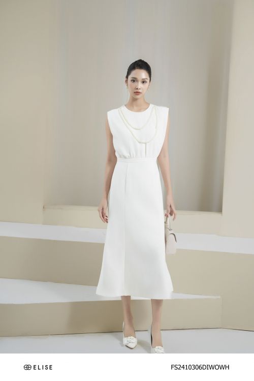 ĐẦM TRẮNG ĐUÔI CÁ CỔ DÂY NGỌC TRAI