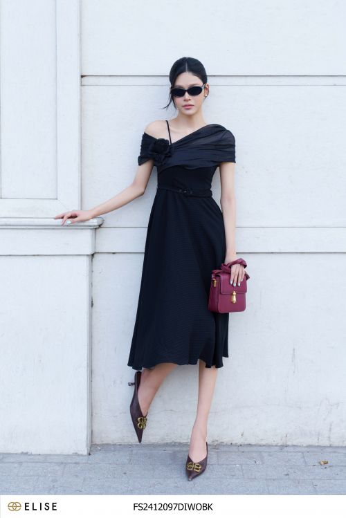 ĐẦM ĐEN CỔ TƠ XẾP NHÚN LỆCH ĐÍNH HOA