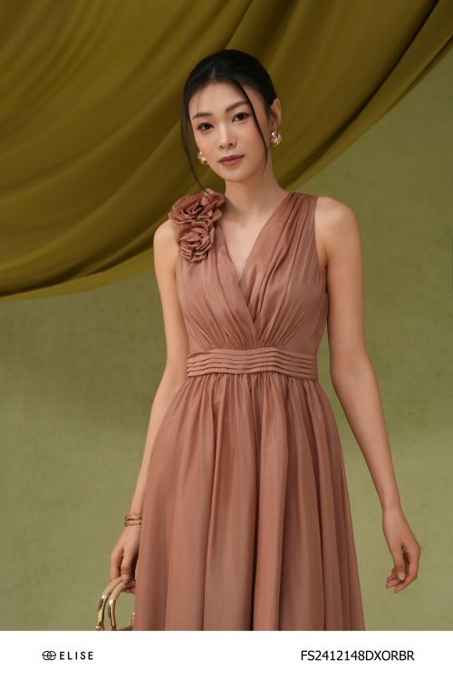 ĐẦM TƠ NÂU BE XẾP LY EO ĐÍNH HOA