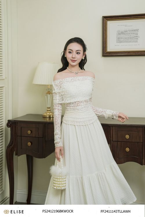 ÁO REN HOA TRẮNG TRỄ VAI XẾP NHÚN
