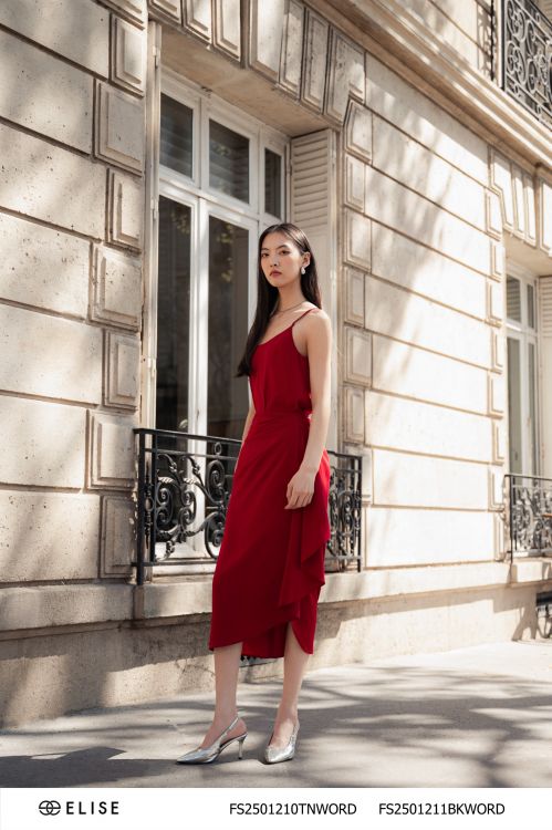 ÁO 2 DÂY ĐỎ BUỘC DÂY SAU