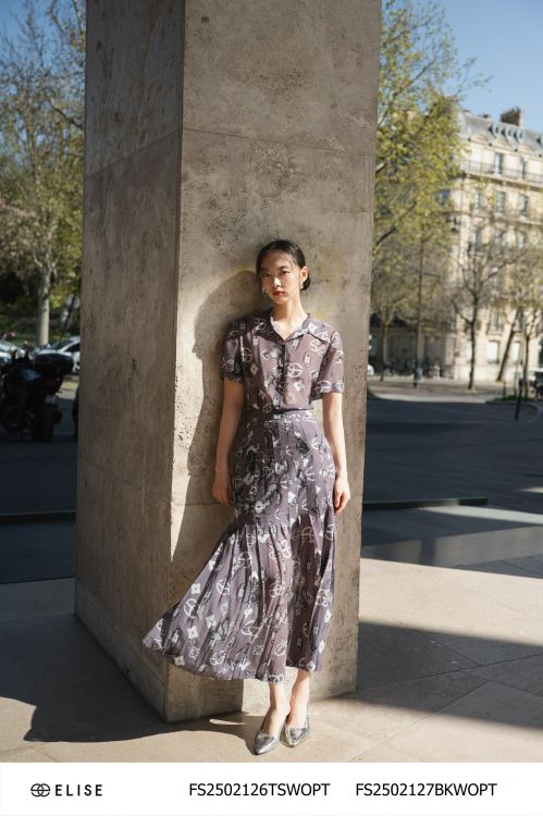SM CHIFFON HT LOGO NỀN GHI CỔ ĐỨC