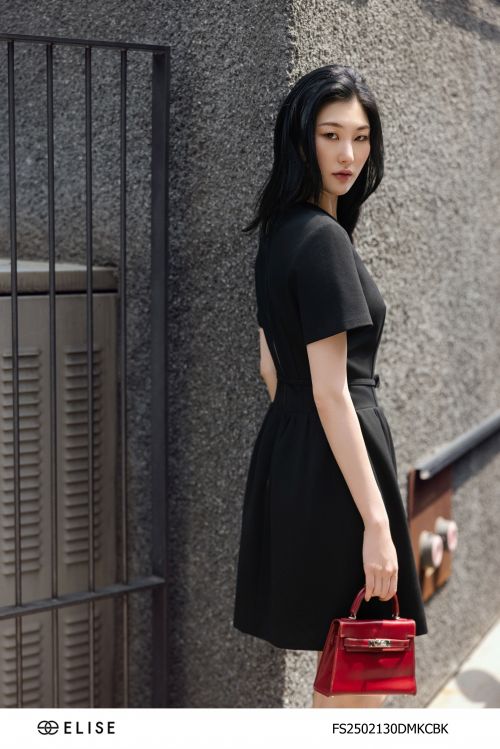 ĐẦM UMI ĐEN BỔ GÂN GIỮA DÂY ĐAI EO