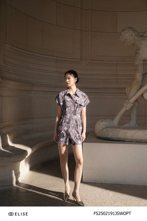 JUMPSUIT GHI HT LOGO BƯỚM TAY LƠ VÊ