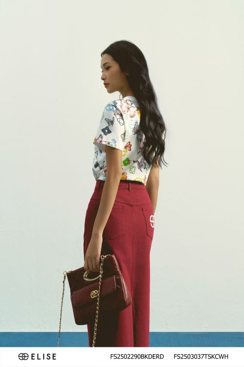 CHÂN VÁY DENIM ĐỎ ĐUN THÊU LOGO TÚI SAU
