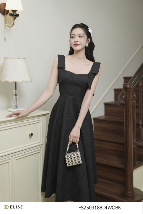 ĐẦM XỐP HOA NỔI NƠ VAI
