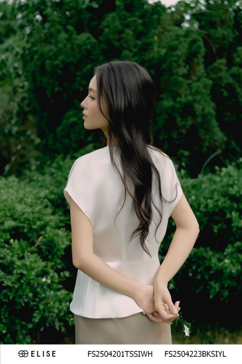ÁO LỤA BÓNG TRẮNG XẾP LY GẤU PEPLUM