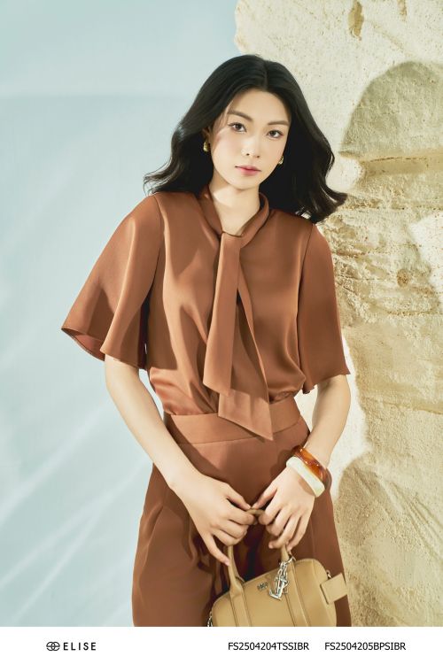 ÁO LỤA NÂU DÂY CỔ