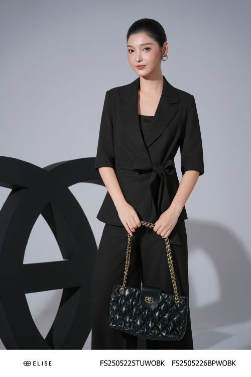 ÁO VEST ĐEN VÂN VẠT BUỘC