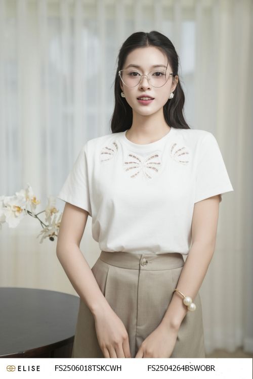 ÁO THUN TRẮNG THÊU ĐÍNH NGỌC TRAI