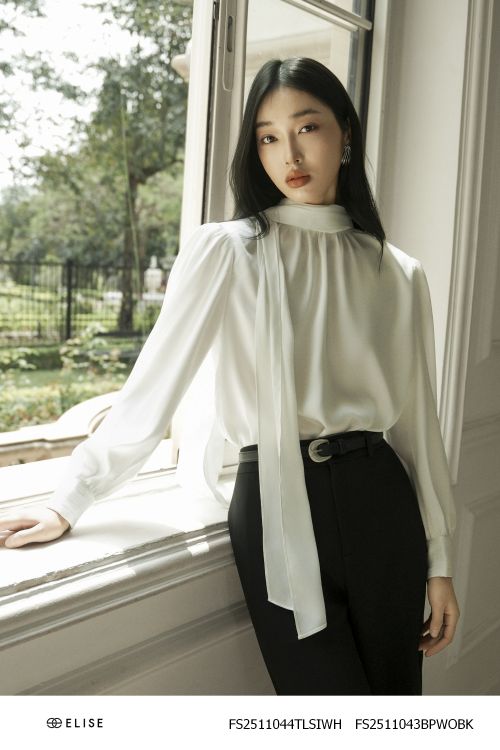 ÁO LỤA TRẮNG KHĂN CỔ SAU