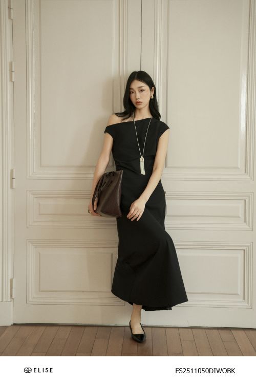 ĐẦM KAKI ĐEN XẾP NHÚN LY VAI LỆCH