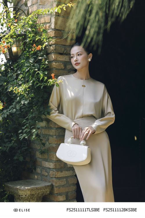 ÁO LỤA BE NÂU TAY CÁNH DƠI