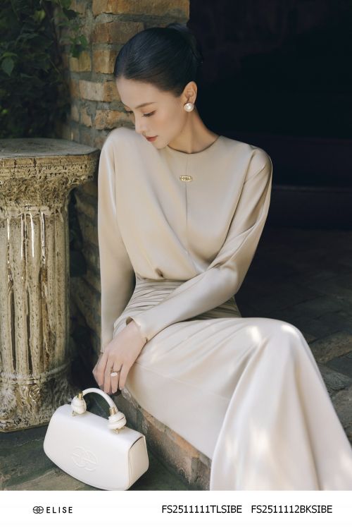 ÁO LỤA BE NÂU TAY CÁNH DƠI