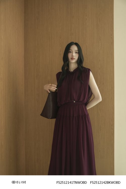 ÁO VOAN ĐỎ MẬN XẾP BÈO CỔ