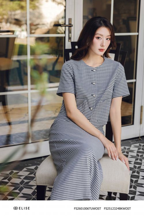 ÁO KẺ VÂN Ô ĐEN TRẮNG CỔ TRÒN