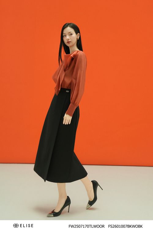 JUPE ĐEN PHỦ TÀ XẺ SAU