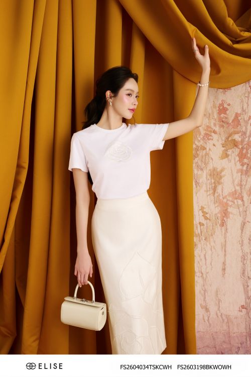 ÁO THUN TRẮNG THÊU HOA ĐÍNH CƯỜM