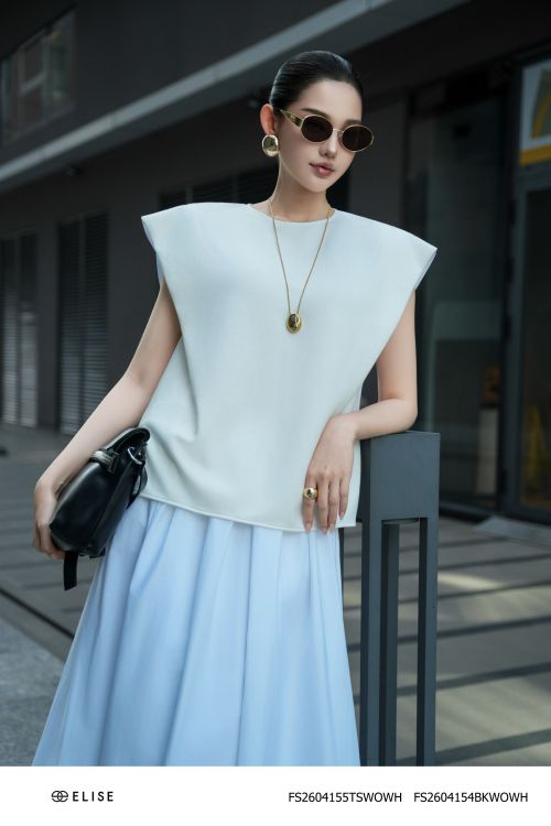 ÁO TRẮNG VAI CHỜM