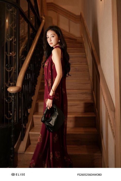 ĐẦM MAXI ĐỎ RƯỢU HT HOA NHÍ
