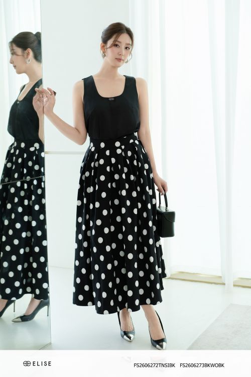 CV ĐEN CHẤM BI TRẮNG XẾP LY
