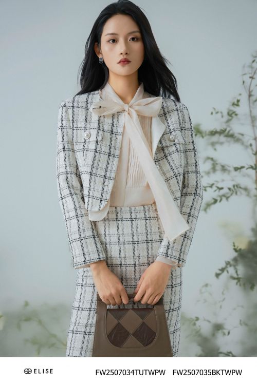 ÁO KHOÁC TWEED TRẮNG KT KẺ ĐEN PHỐI VẠT TƠ