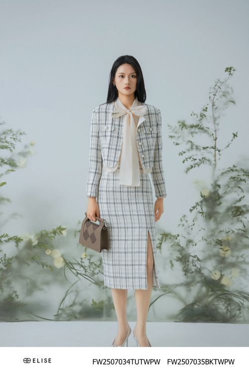 CV TWEED TRẮNG KT KẺ ĐEN