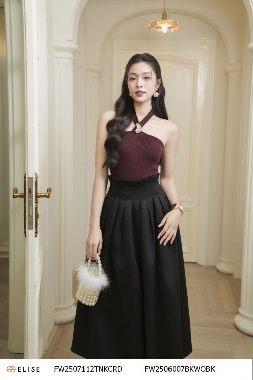 ÁO THUN ĐỎ ĐÔ CỔ XOẮN