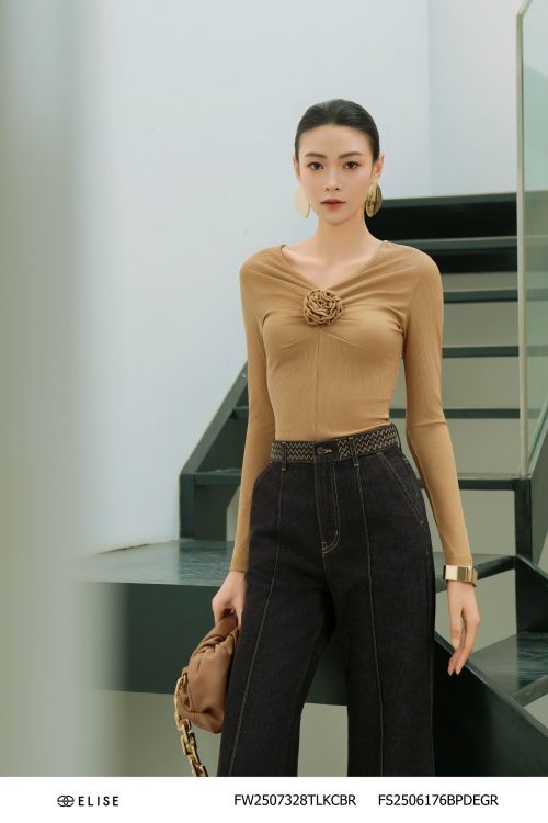 ÁO THUN NHÚN NGỰC ĐÍNH HOA