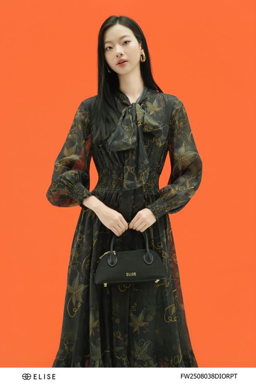 ĐẦM TƠ HOA DÂY VÀNG NỀN ĐEN