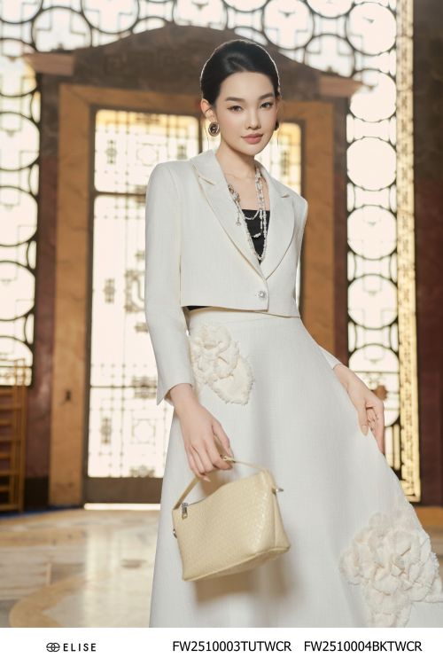 VEST LỬNG TWEED VÂN KEM ĐẬM CƠI TÚI NGỰC