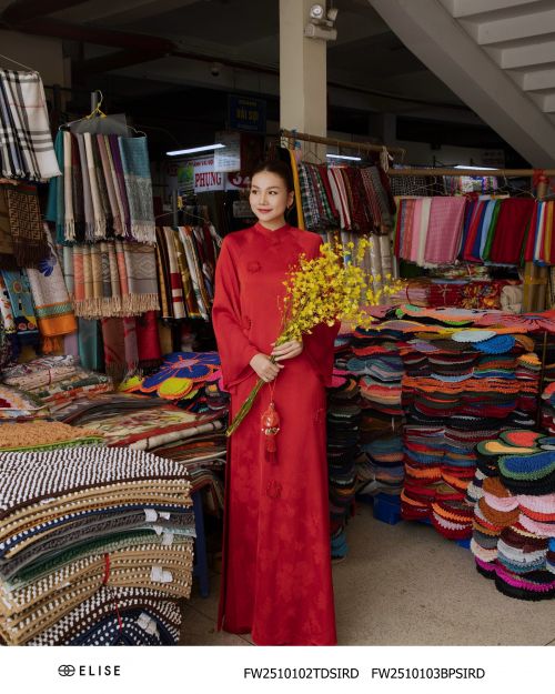 ÁO DÀI LỤA ĐỎ SẪM HT VÂN HOA (KÈM FW2510103BPSIRD)