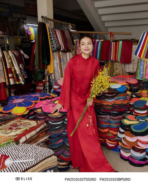 ÁO DÀI LỤA ĐỎ SẪM HT VÂN HOA (KÈM FW2510103BPSIRD)