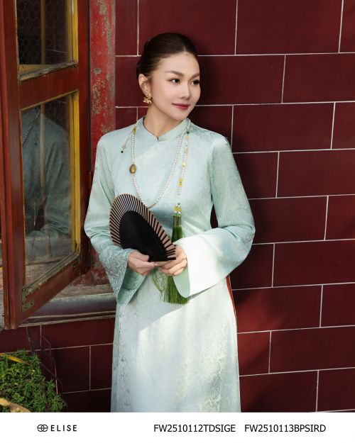 ÁO DÀI LỤA XANH HT VÂN HOA BUỘC DÂY SAU (KÈM FW2510113BPSIRD)